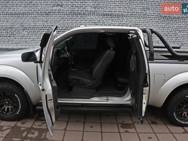 Серый Ниссан Фронтиер, объемом двигателя 4 л и пробегом 122 тыс. км за 17999 $, фото 15 на Automoto.ua