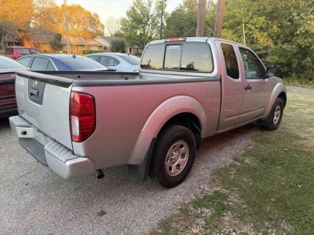 Серый Ниссан Фронтиер, объемом двигателя 2.5 л и пробегом 58 тыс. км за 4200 $, фото 2 на Automoto.ua