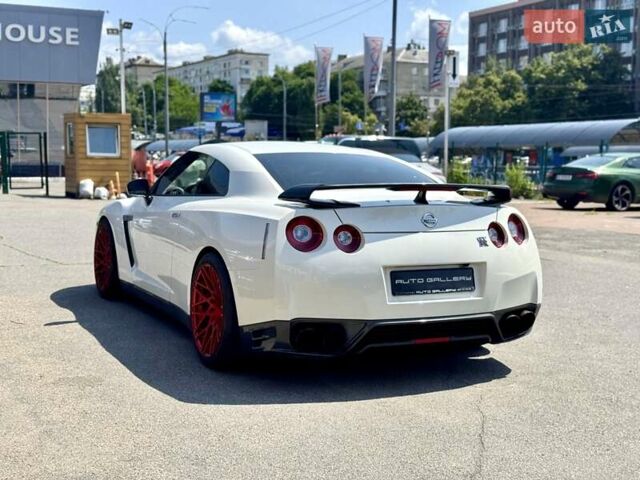 Белый Ниссан ГТ-Р, объемом двигателя 3.8 л и пробегом 40 тыс. км за 71000 $, фото 4 на Automoto.ua