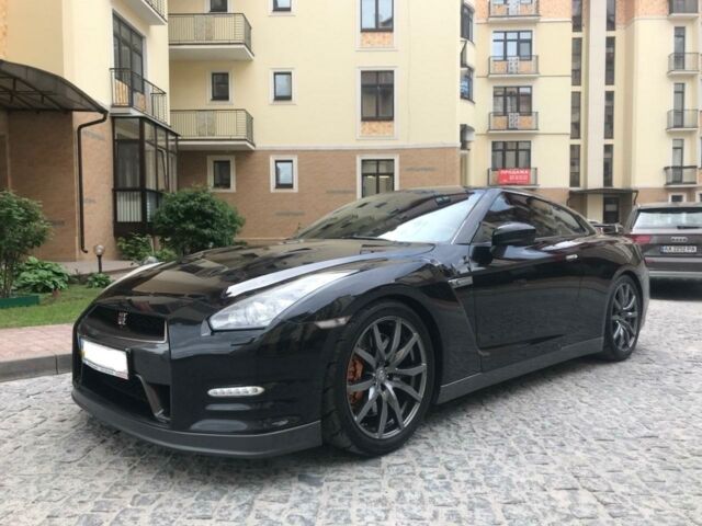 Чорний Ніссан ГТ-Р, об'ємом двигуна 3.8 л та пробігом 36 тис. км за 70000 $, фото 5 на Automoto.ua