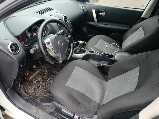 Белый Ниссан Газель, объемом двигателя 1.5 л и пробегом 250 тыс. км за 8500 $, фото 3 на Automoto.ua