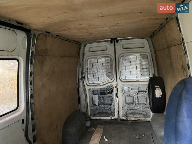 Белый Ниссан Интерстар, объемом двигателя 2.46 л и пробегом 400 тыс. км за 4200 $, фото 4 на Automoto.ua