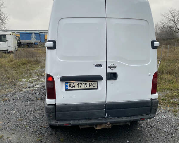 Белый Ниссан Интерстар, объемом двигателя 2.46 л и пробегом 400 тыс. км за 4200 $, фото 3 на Automoto.ua