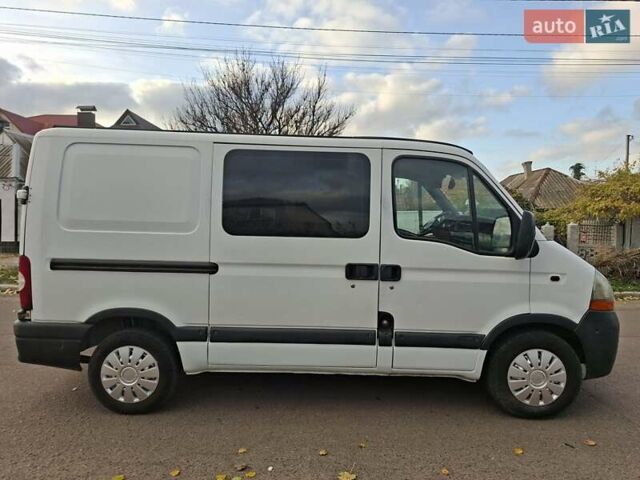 Белый Ниссан Интерстар, объемом двигателя 2.2 л и пробегом 400 тыс. км за 5500 $, фото 3 на Automoto.ua