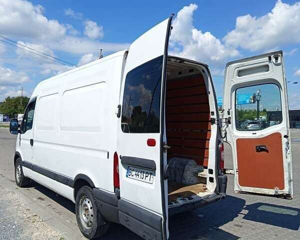 Білий Ніссан Інтерстар, об'ємом двигуна 3 л та пробігом 294 тис. км за 6800 $, фото 3 на Automoto.ua
