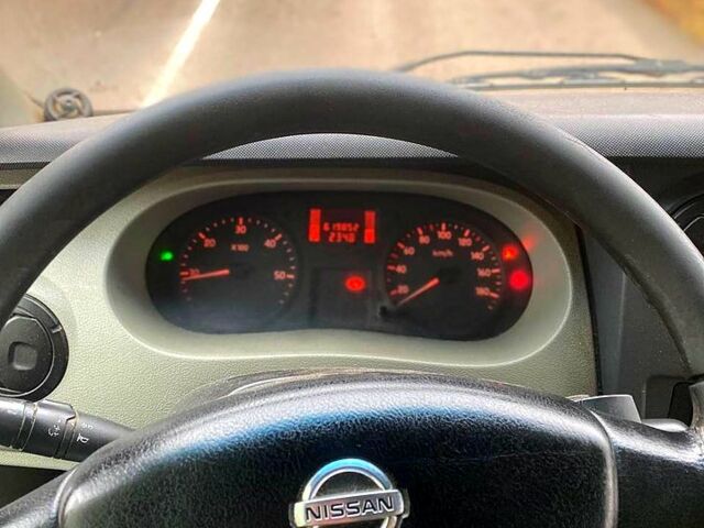 Белый Ниссан Интерстар, объемом двигателя 2.5 л и пробегом 620 тыс. км за 5500 $, фото 9 на Automoto.ua