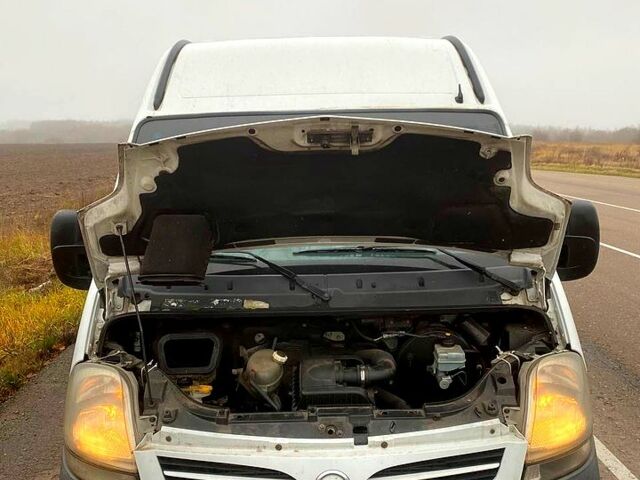 Белый Ниссан Интерстар, объемом двигателя 2.5 л и пробегом 620 тыс. км за 5500 $, фото 5 на Automoto.ua