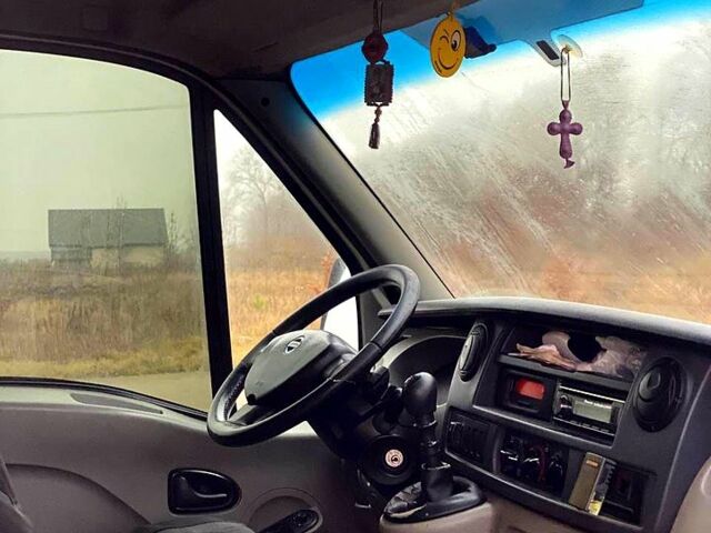 Белый Ниссан Интерстар, объемом двигателя 2.5 л и пробегом 620 тыс. км за 5500 $, фото 10 на Automoto.ua