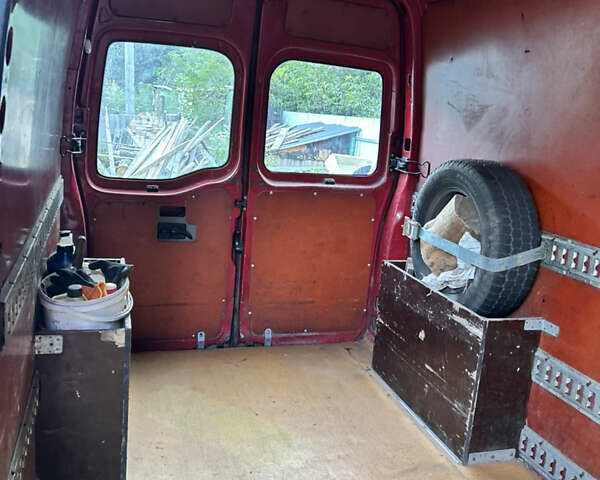 Красный Ниссан Интерстар, объемом двигателя 2.2 л и пробегом 487 тыс. км за 5900 $, фото 16 на Automoto.ua