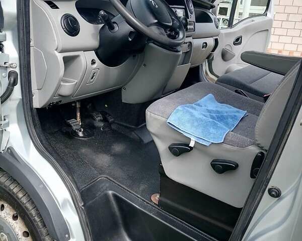 Ниссан Интерстар 2005 в Ладыжин на Automoto.ua Серый Ниссан Интерстар, объемом двигателя 2.95 л и пробегом 241 тыс. км за 8000 $, фото 7 на Automoto.ua