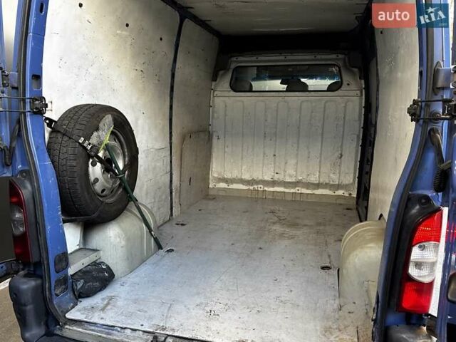 Синій Ніссан Інтерстар, об'ємом двигуна 2.5 л та пробігом 603 тис. км за 7300 $, фото 26 на Automoto.ua