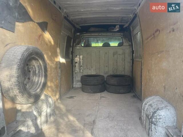 Зелений Ніссан Інтерстар, об'ємом двигуна 2.46 л та пробігом 417 тис. км за 4300 $, фото 8 на Automoto.ua