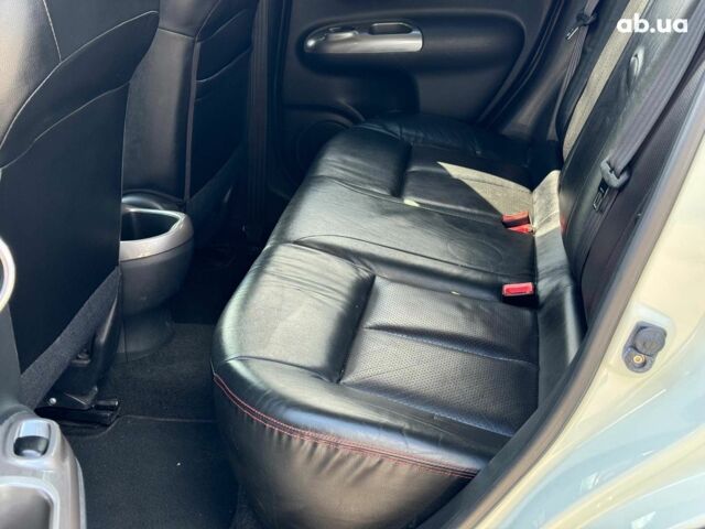 Белый Ниссан Жук, объемом двигателя 1.6 л и пробегом 257 тыс. км за 10590 $, фото 23 на Automoto.ua