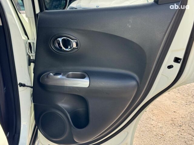 Белый Ниссан Жук, объемом двигателя 1.6 л и пробегом 257 тыс. км за 10590 $, фото 25 на Automoto.ua