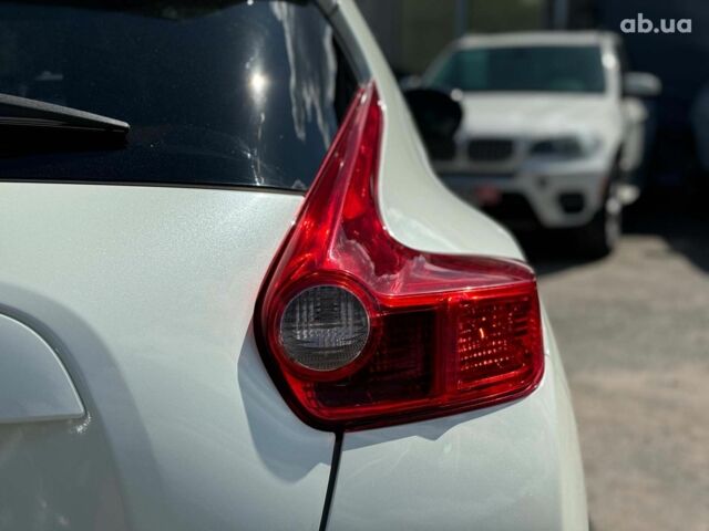 Белый Ниссан Жук, объемом двигателя 1.6 л и пробегом 257 тыс. км за 10590 $, фото 10 на Automoto.ua