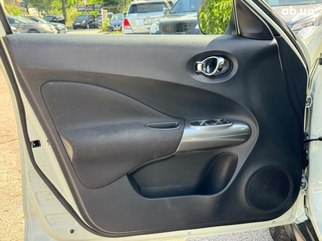 Белый Ниссан Жук, объемом двигателя 1.6 л и пробегом 257 тыс. км за 10590 $, фото 16 на Automoto.ua