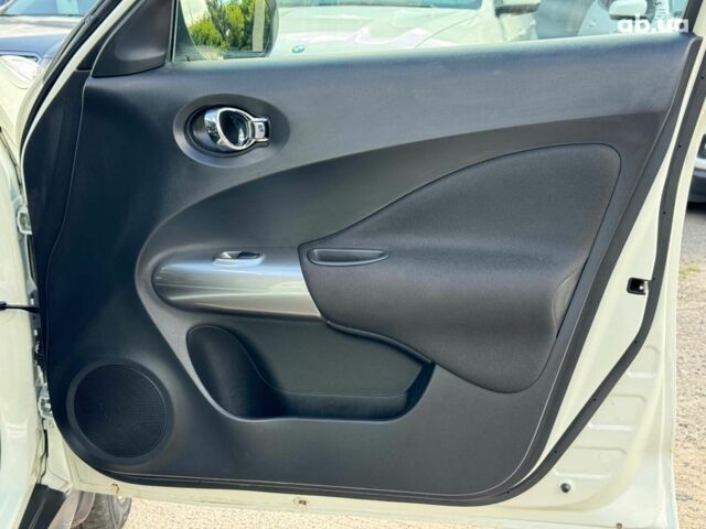 Белый Ниссан Жук, объемом двигателя 1.6 л и пробегом 257 тыс. км за 10590 $, фото 27 на Automoto.ua