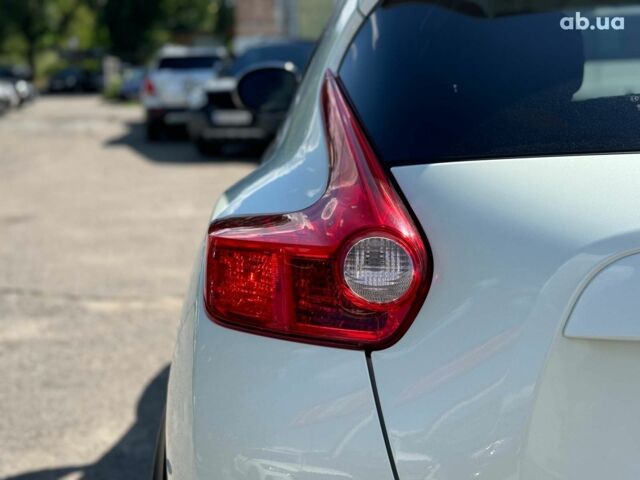 Белый Ниссан Жук, объемом двигателя 1.6 л и пробегом 257 тыс. км за 10590 $, фото 9 на Automoto.ua