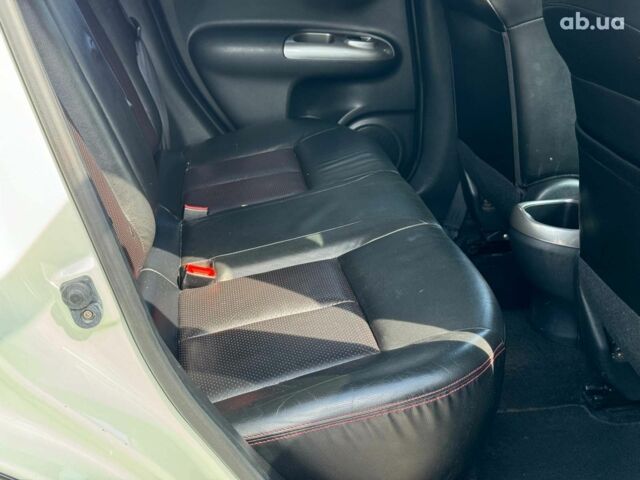 Белый Ниссан Жук, объемом двигателя 1.6 л и пробегом 257 тыс. км за 10590 $, фото 26 на Automoto.ua