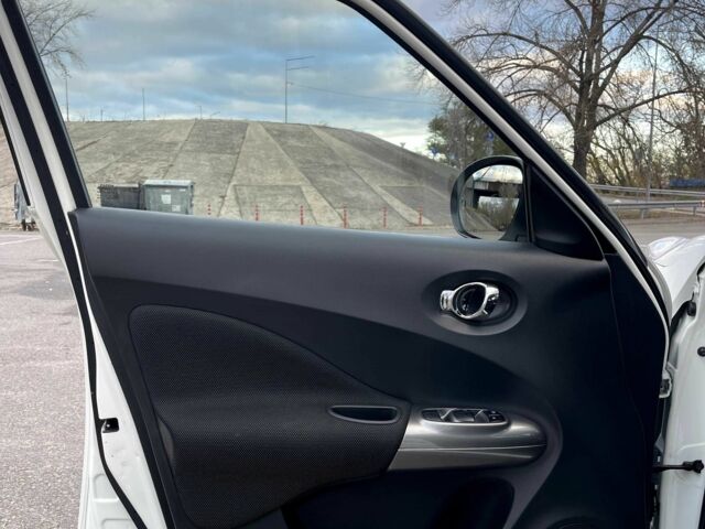 Білий Ніссан Жук, об'ємом двигуна 1.6 л та пробігом 159 тис. км за 9500 $, фото 11 на Automoto.ua