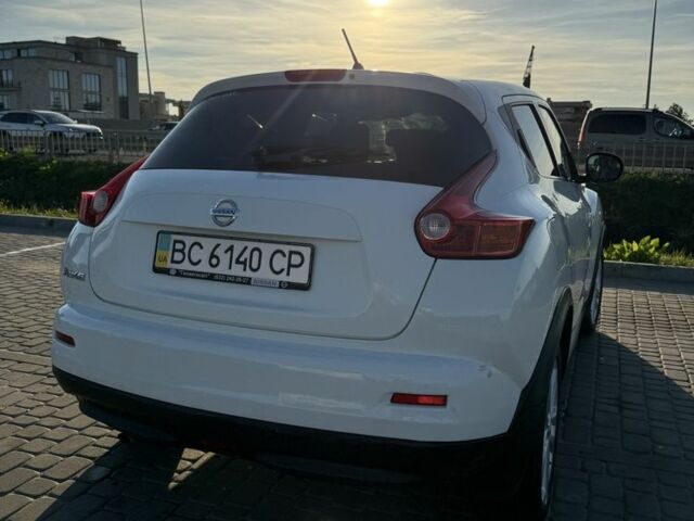 Белый Ниссан Жук, объемом двигателя 1.6 л и пробегом 131 тыс. км за 9500 $, фото 5 на Automoto.ua