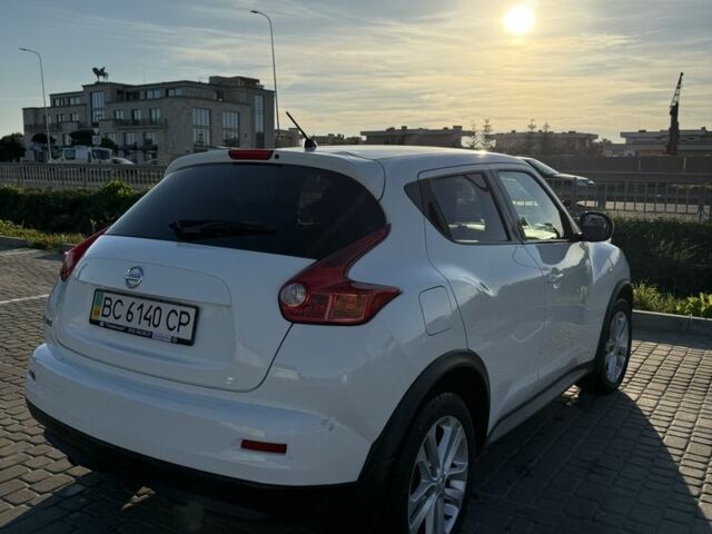 Белый Ниссан Жук, объемом двигателя 1.6 л и пробегом 131 тыс. км за 9500 $, фото 3 на Automoto.ua