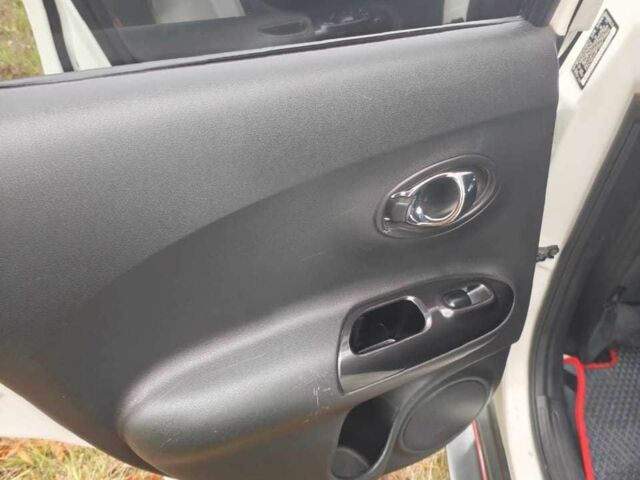 Білий Ніссан Жук, об'ємом двигуна 1.6 л та пробігом 135 тис. км за 11900 $, фото 9 на Automoto.ua