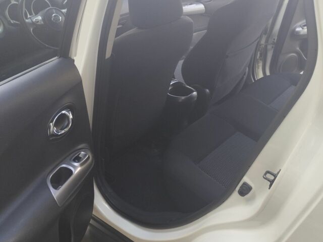 Белый Ниссан Жук, объемом двигателя 1.6 л и пробегом 40 тыс. км за 11500 $, фото 18 на Automoto.ua