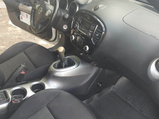 Белый Ниссан Жук, объемом двигателя 1.6 л и пробегом 40 тыс. км за 11500 $, фото 1 на Automoto.ua