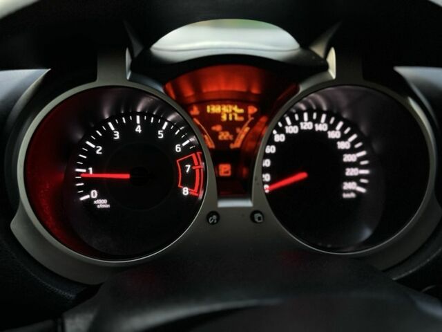 Белый Ниссан Жук, объемом двигателя 1.6 л и пробегом 138 тыс. км за 12650 $, фото 4 на Automoto.ua