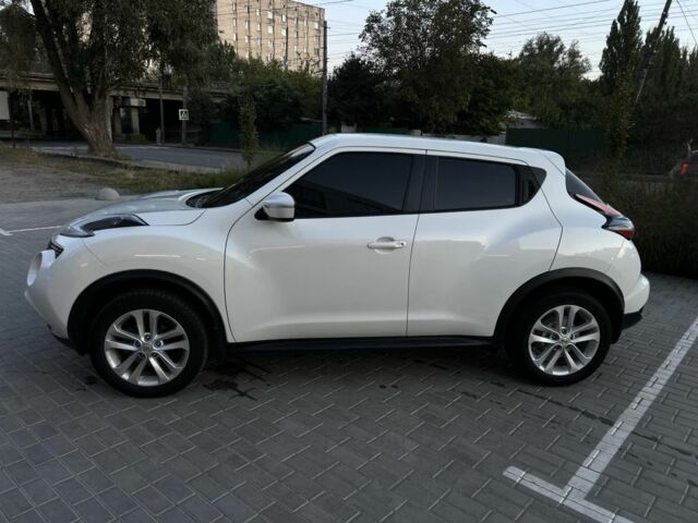 Белый Ниссан Жук, объемом двигателя 1.6 л и пробегом 138 тыс. км за 12650 $, фото 2 на Automoto.ua