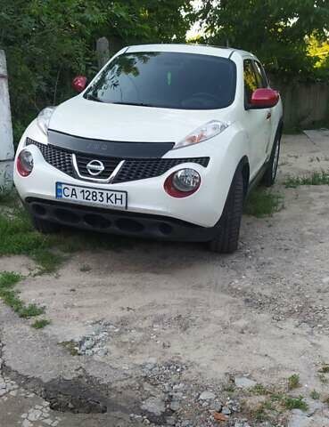 Белый Ниссан Жук, объемом двигателя 1.6 л и пробегом 299 тыс. км за 8700 $, фото 9 на Automoto.ua