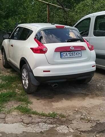 Белый Ниссан Жук, объемом двигателя 1.6 л и пробегом 299 тыс. км за 8700 $, фото 5 на Automoto.ua