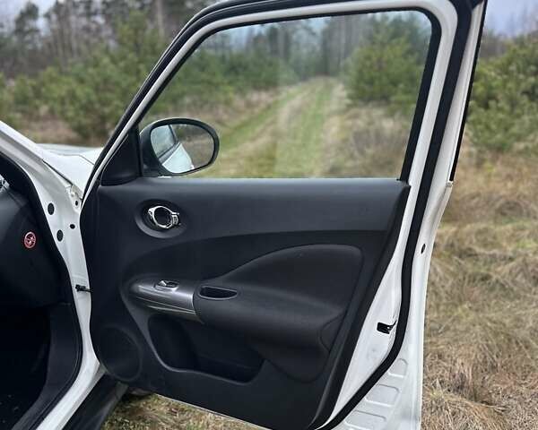 Білий Ніссан Жук, об'ємом двигуна 1.6 л та пробігом 204 тис. км за 8900 $, фото 17 на Automoto.ua