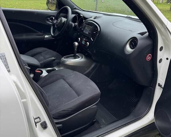 Белый Ниссан Жук, объемом двигателя 1.6 л и пробегом 196 тыс. км за 8750 $, фото 49 на Automoto.ua