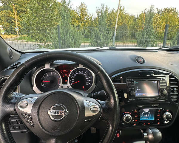 Білий Ніссан Жук, об'ємом двигуна 1.6 л та пробігом 255 тис. км за 10500 $, фото 5 на Automoto.ua