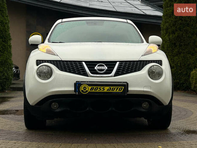 Белый Ниссан Жук, объемом двигателя 1.6 л и пробегом 165 тыс. км за 8999 $, фото 1 на Automoto.ua