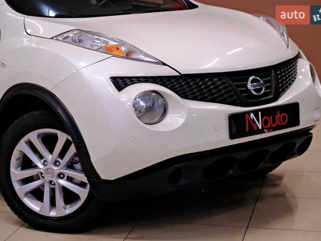 Белый Ниссан Жук, объемом двигателя 1.6 л и пробегом 176 тыс. км за 8900 $, фото 6 на Automoto.ua