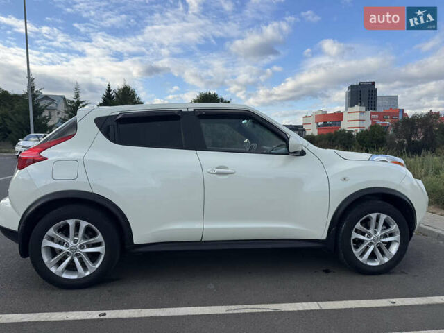 Белый Ниссан Жук, объемом двигателя 1.62 л и пробегом 173 тыс. км за 9000 $, фото 2 на Automoto.ua