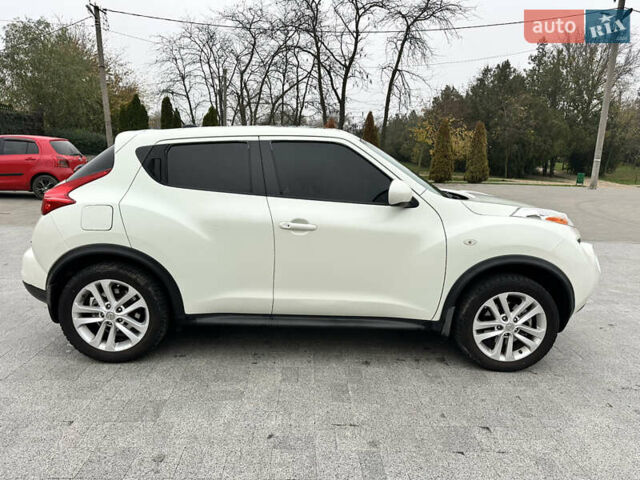 Белый Ниссан Жук, объемом двигателя 1.6 л и пробегом 265 тыс. км за 8900 $, фото 3 на Automoto.ua