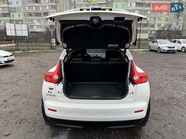 Белый Ниссан Жук, объемом двигателя 1.6 л и пробегом 145 тыс. км за 9700 $, фото 8 на Automoto.ua