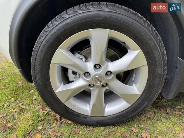 Белый Ниссан Жук, объемом двигателя 1.6 л и пробегом 196 тыс. км за 8750 $, фото 16 на Automoto.ua