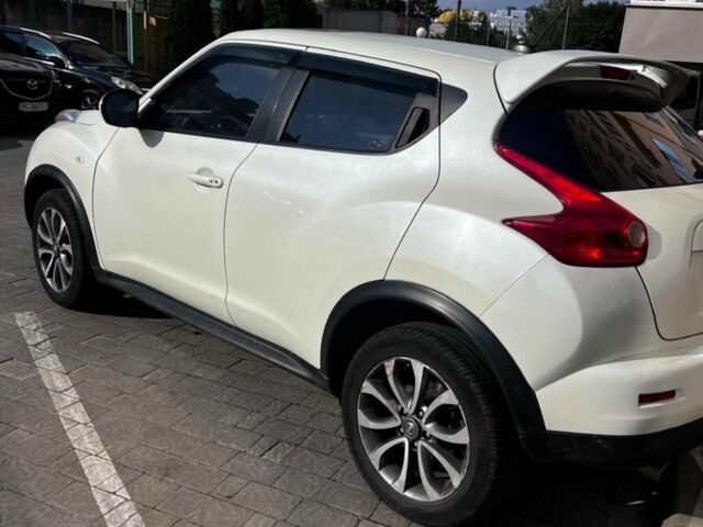 Белый Ниссан Жук, объемом двигателя 1.6 л и пробегом 201 тыс. км за 8700 $, фото 4 на Automoto.ua