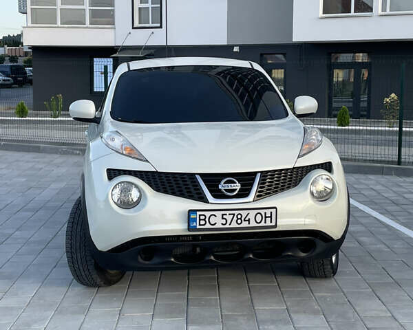 Белый Ниссан Жук, объемом двигателя 1.62 л и пробегом 230 тыс. км за 8999 $, фото 1 на Automoto.ua