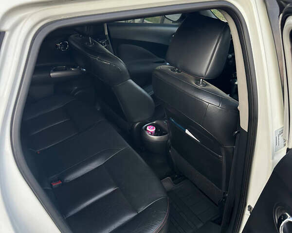 Білий Ніссан Жук, об'ємом двигуна 1.6 л та пробігом 255 тис. км за 10500 $, фото 3 на Automoto.ua