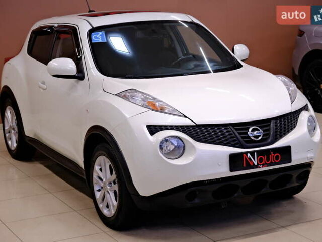 Белый Ниссан Жук, объемом двигателя 1.6 л и пробегом 176 тыс. км за 8900 $, фото 3 на Automoto.ua