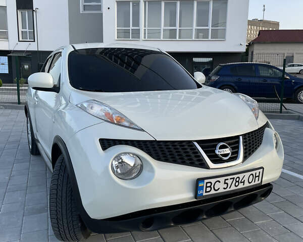 Белый Ниссан Жук, объемом двигателя 1.62 л и пробегом 230 тыс. км за 8999 $, фото 6 на Automoto.ua