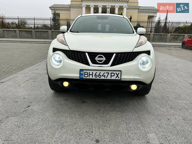 Белый Ниссан Жук, объемом двигателя 1.6 л и пробегом 265 тыс. км за 8900 $, фото 5 на Automoto.ua