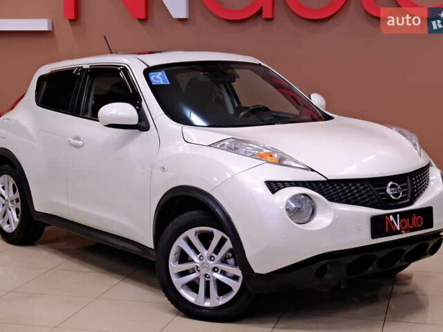 Белый Ниссан Жук, объемом двигателя 1.6 л и пробегом 176 тыс. км за 8900 $, фото 5 на Automoto.ua