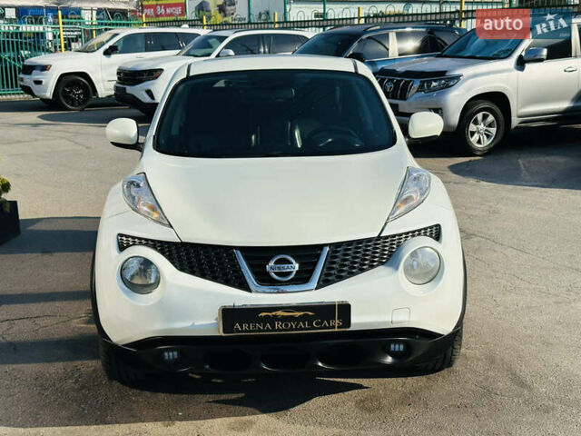 Белый Ниссан Жук, объемом двигателя 1.6 л и пробегом 133 тыс. км за 10800 $, фото 7 на Automoto.ua